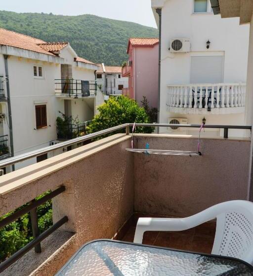 اتاق لوکس, Guest House Buskovic