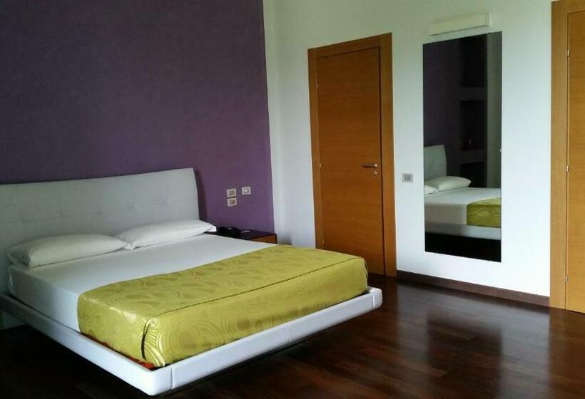 اتاق سوپریور, Arthotel & Park Lecce