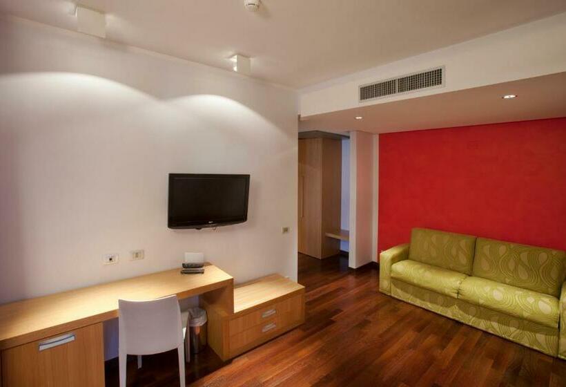 سوییت جونیور, Arthotel & Park Lecce