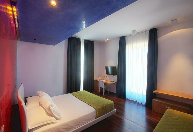 اتاق استاندارد سه نفره, Arthotel & Park Lecce