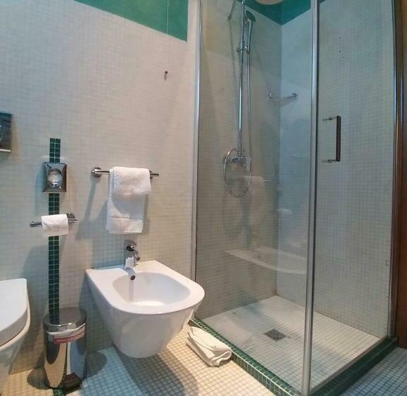 اتاق استاندارد سه نفره, Arthotel & Park Lecce