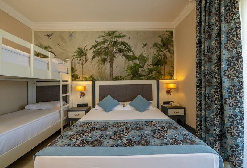 Standard Quadruple Room with Bunk Beds, Crystal Paraiso Verde Resort & Spa  All Inclusive
