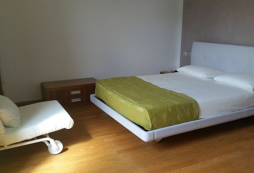اتاق استاندارد سه نفره, Arthotel & Park Lecce
