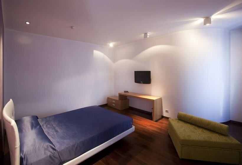 اتاق استاندارد سه نفره, Arthotel & Park Lecce