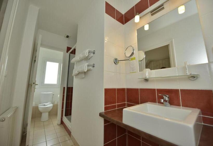 اتاق راحتی, Brit Hotel Des Halles