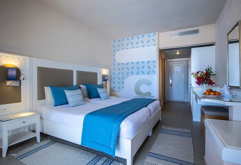 اتاق استاندارد سه تخته با چشم‌انداز باغ, Calimera Yati Beach