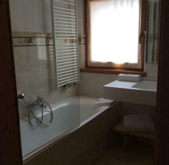 اتاق سوپریور سه تخته, Campiglio Bellavista