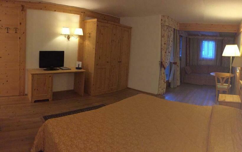 اتاق سوپریور سه تخته, Campiglio Bellavista