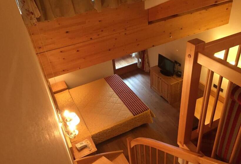 اتاق سوپریور چهار تخته, Campiglio Bellavista