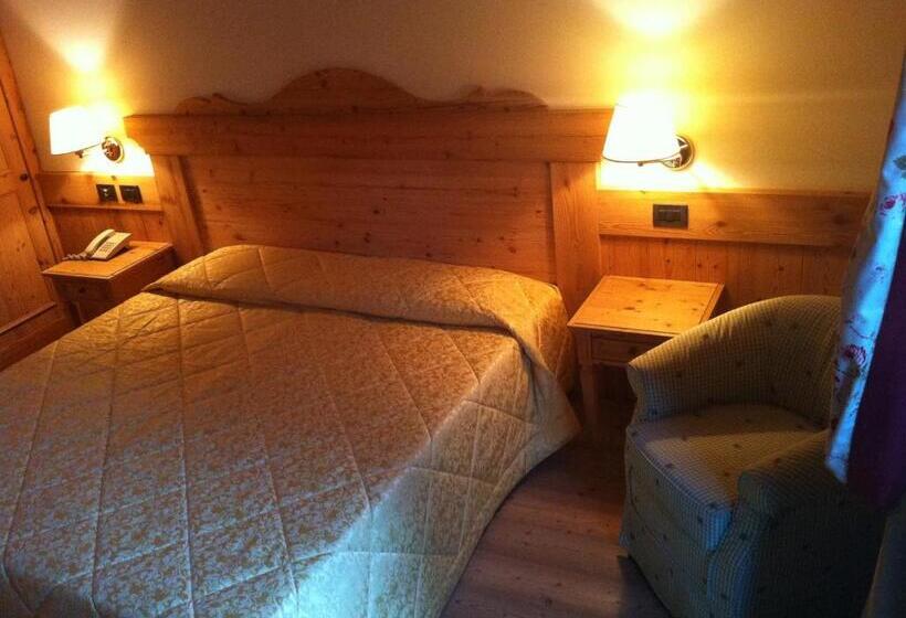 اتاق سوپریور چهار تخته, Campiglio Bellavista