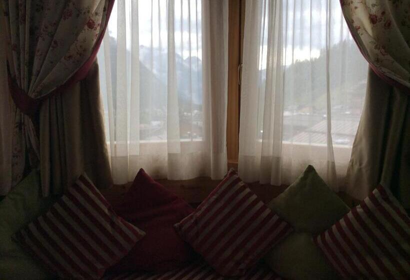 اتاق سوپریور, Campiglio Bellavista