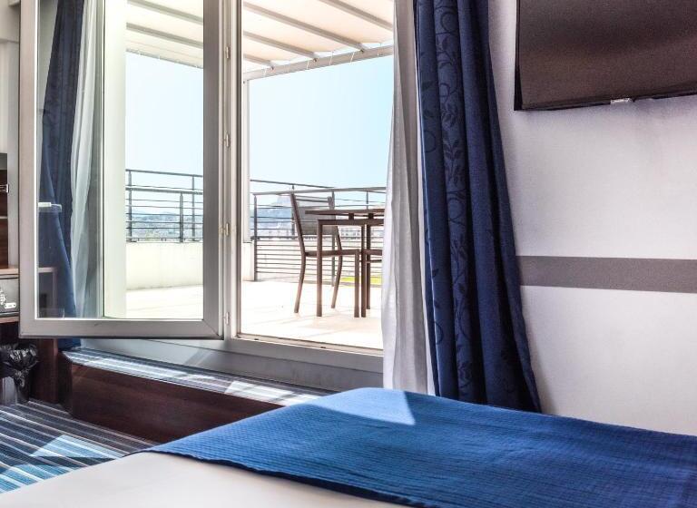 اتاق سوپریور با چشم‌انداز, Holiday Inn Express Marseille Saint Charles, An Ihg