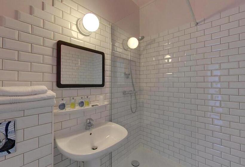 اتاق استاندارد یک نفره, Hôtel L Orque Bleue