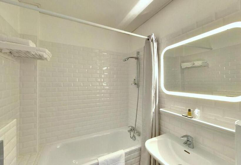 اتاق استاندارد با چشم‌انداز, Hôtel L Orque Bleue