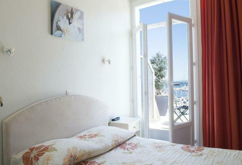 Standard Room Sea View with Terrace, Le Richiardi