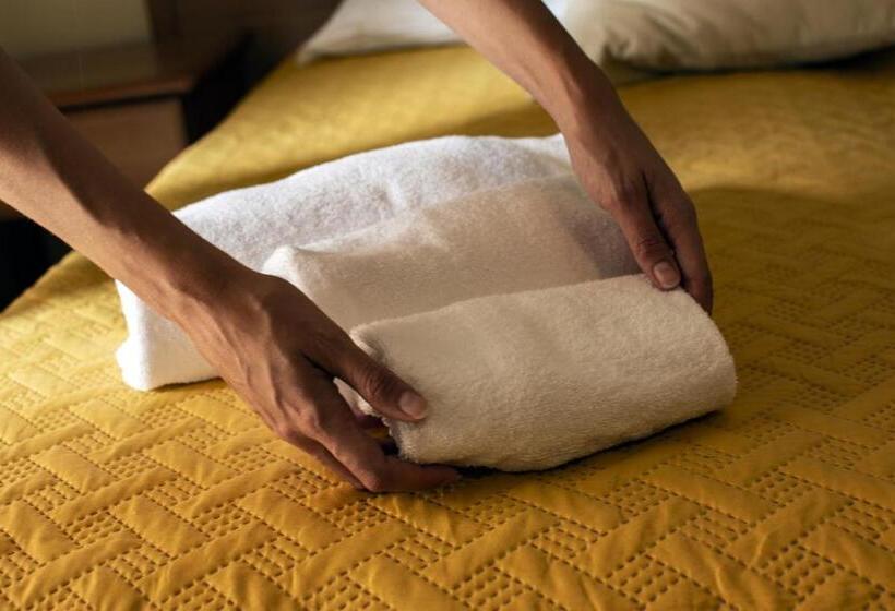 اتاق استاندارد سه نفره, La Perla Preziosa
