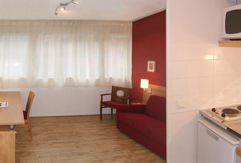 استودیوی استاندارد, Séjours & Affaires Montreuil Saint Mandé
