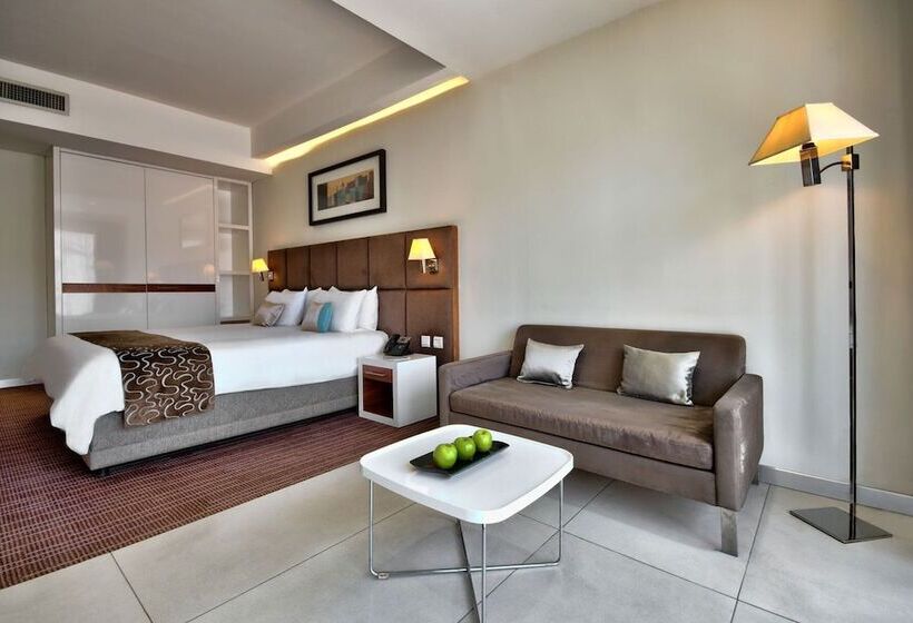 Junior Suite, The George Urban Boutique