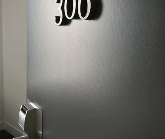 اتاق کلاب, 9hotel Opera