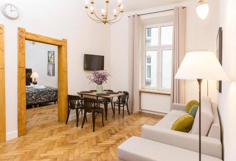 آپارتمان 2 خوابه, Antique Apartments Plac Szczepański