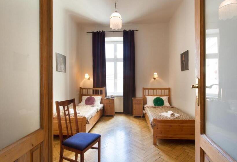 شقة 4 غرف, Antique Apartments Plac Szczepanski