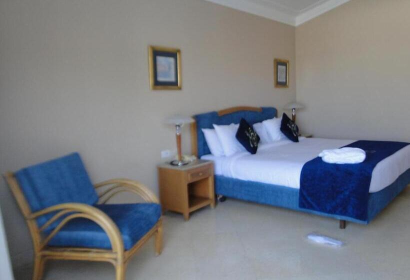 اتاق سه نفره دلوکس با چشم‌انداز دریا, Ecotel Dahab Bay View Resort