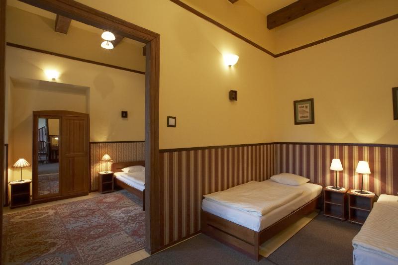 اتاق استاندارد چهار تخته, Globtroter Guest House