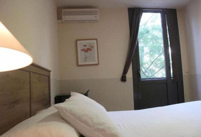 اتاق استاندارد, Hostal Lk Barcelona