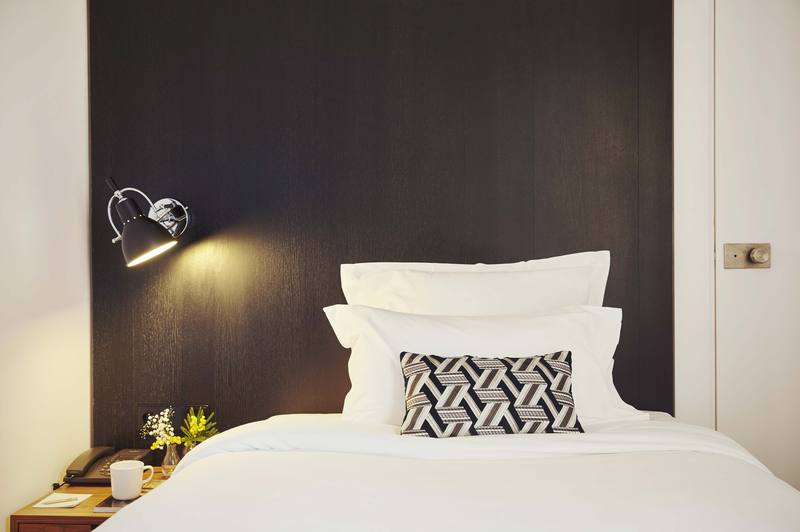 اتاق استاندارد یک نفره, 9hotel Opera