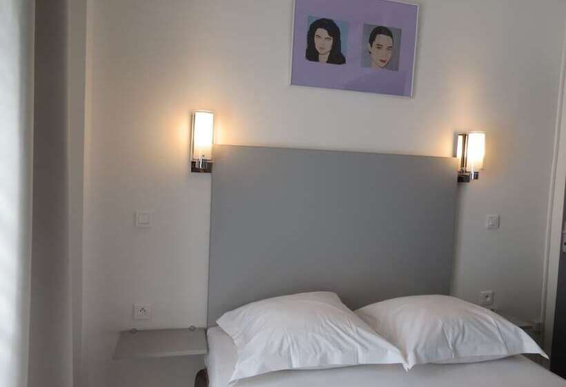 Standard Single Room, Amiraute