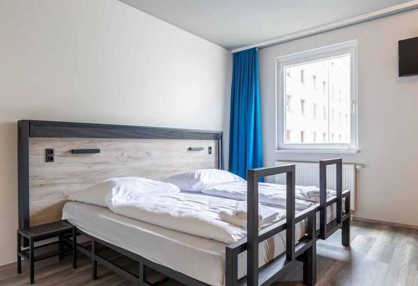 Standard Room, A&o Berlin Hauptbahnhof