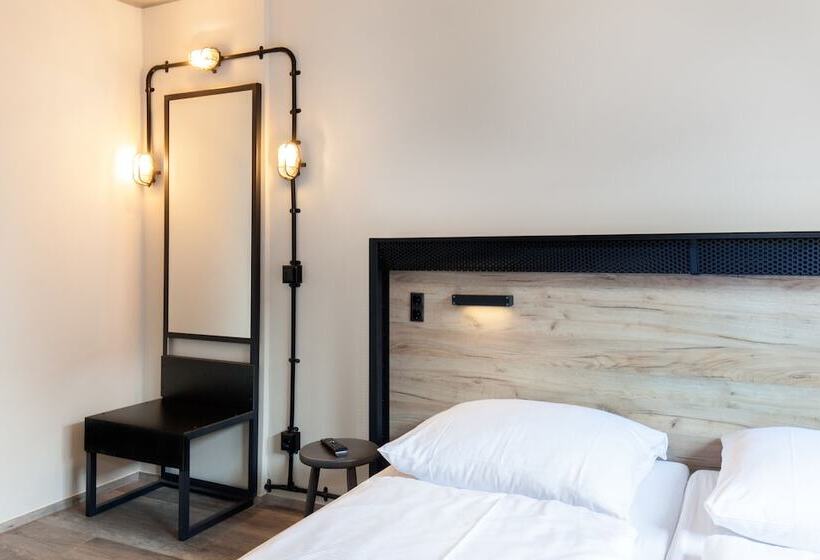 اتاق استاندارد چهار تخته, a&o Berlin Hauptbahnhof