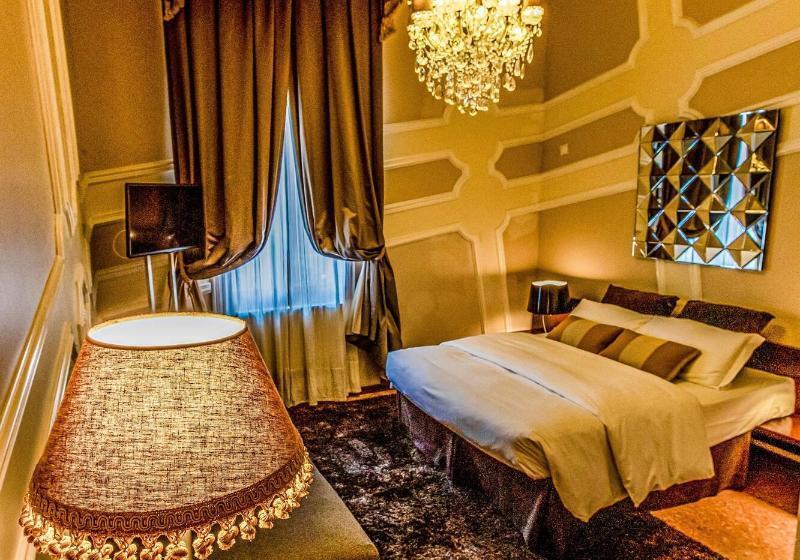 سوییت جونیور, Avogaria 5 Rooms