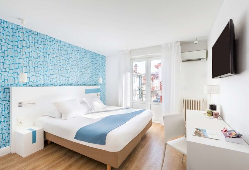 اتاق راحتی, Hôtel Kemaris