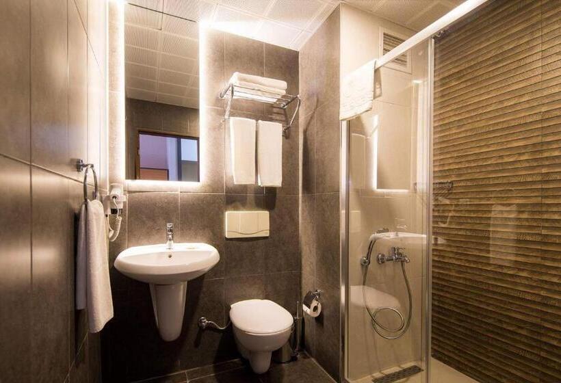 اتاق استاندارد سه نفره, Club Hotel Sunbel