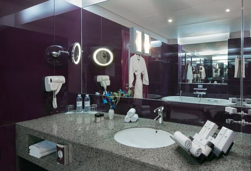 Executive Room, Dubai International Hotel, Dubai Airport