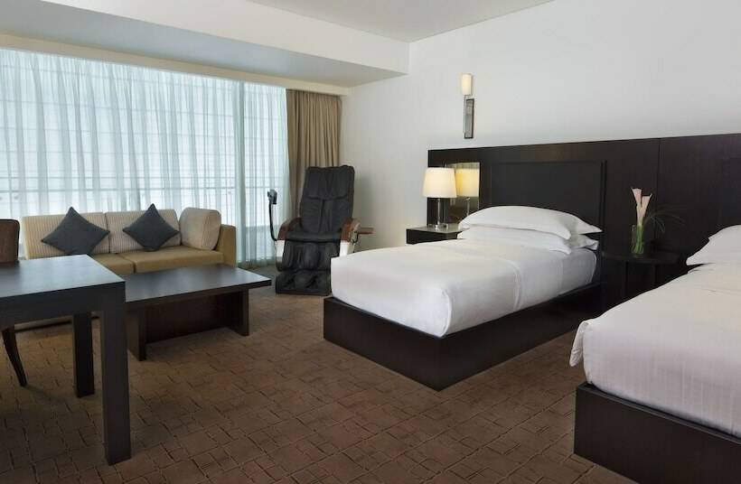 Executive Room, Dubai International Hotel, Dubai Airport