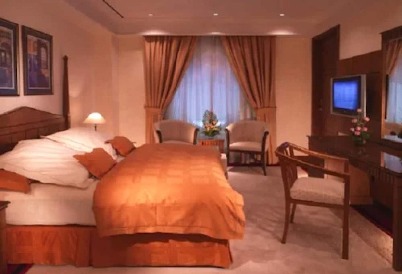 Junior Suite, Dubai International Hotel, Dubai Airport