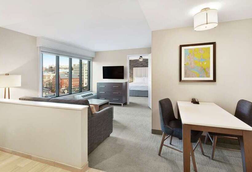 سوئیت با تخت بزرگ, Embassy Suites By Hilton Orlando Downtown