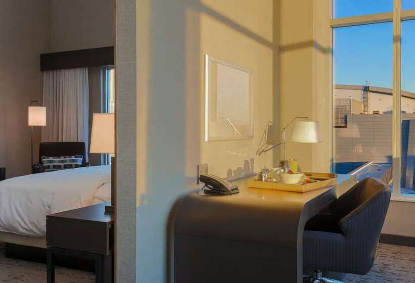 سوئیت با تخت بزرگ, Embassy Suites By Hilton Orlando Downtown