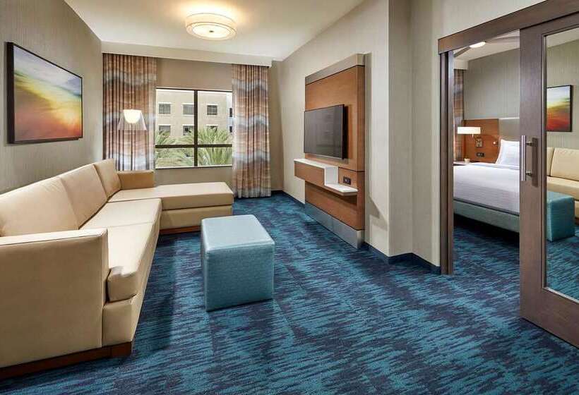 سوئیت با تخت بزرگ, Embassy Suites By Hilton Orlando Downtown