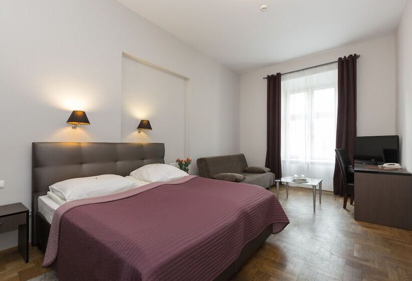 Quarto Superior, Floryan Old Town