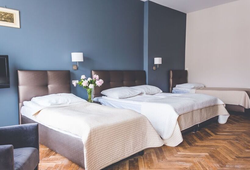 3 Bett Superior Zimmer, Floryan Old Town