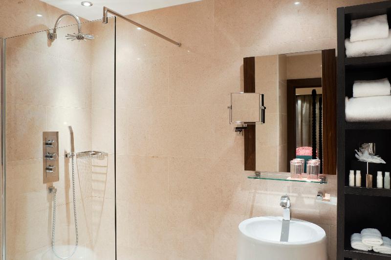 اتاق استاندارد با تخت بزرگ, Indigo London Tower Hill, An Ihg