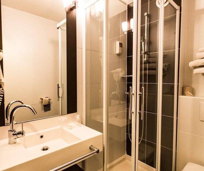 اتاق استاندارد سه نفره, Inn Design Sedan