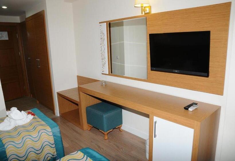 اتاق استاندارد سه نفره, Kemer Dream