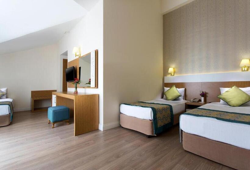 اتاق استاندارد سه نفره, Kemer Dream