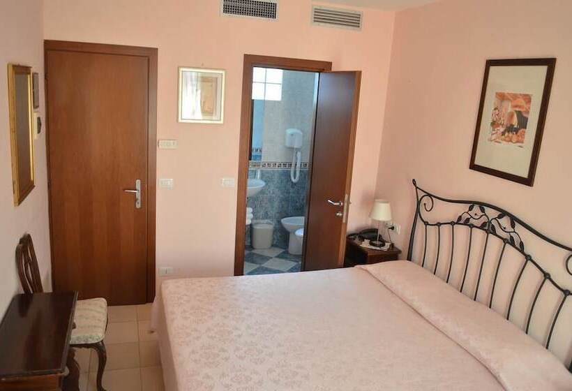 اتاق اکونومی, Locanda Salieri