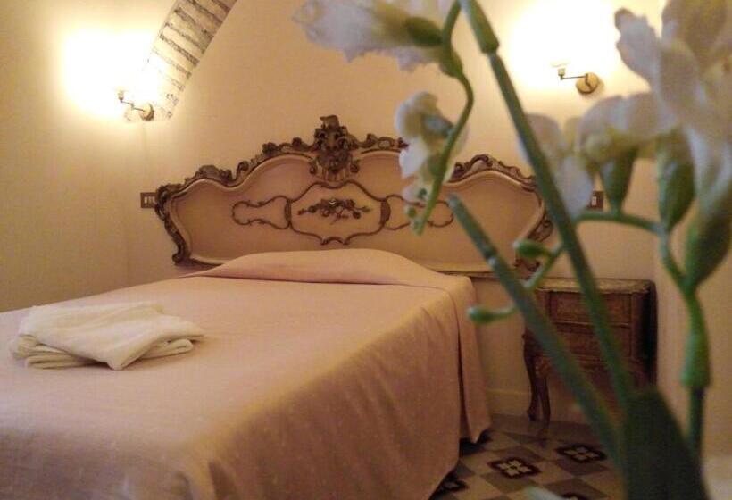 Chambre Standard Individuelle, Marta Guest House