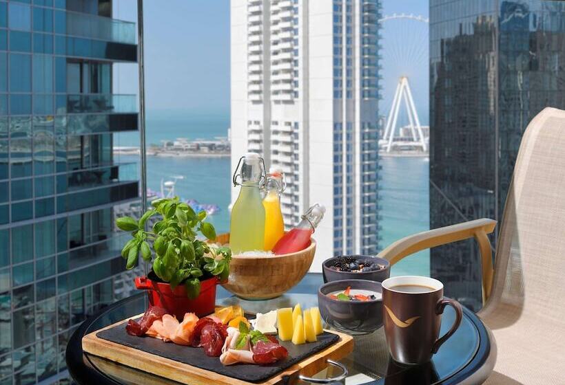 غرفة تنفيذية, Movenpick  Jumeirah Beach